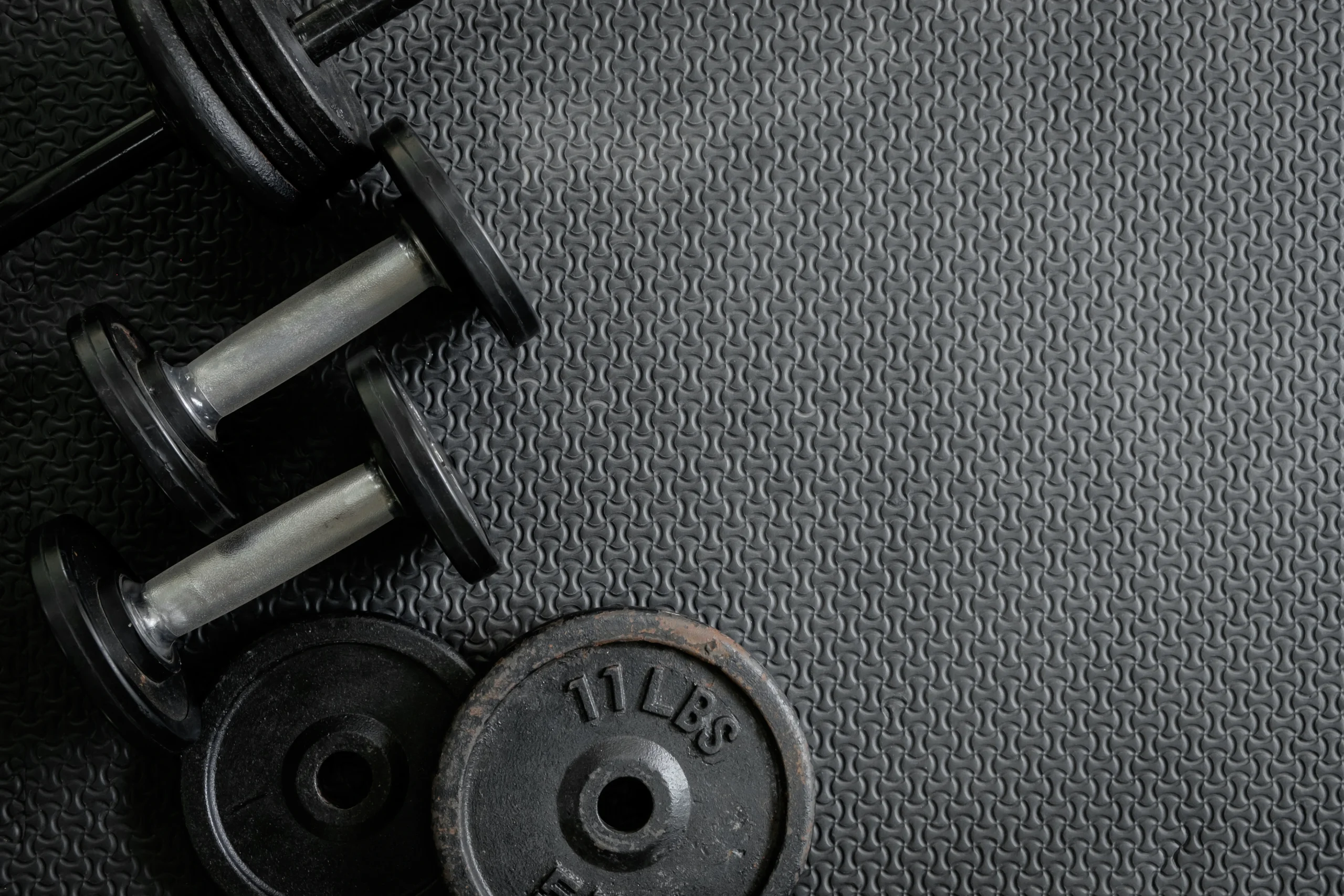 exercise-weights-iron-dumbbell-with-extra-plates